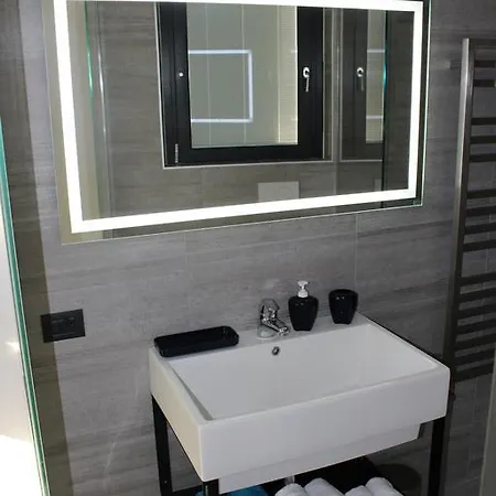 Holiday home Larian Moltrasio